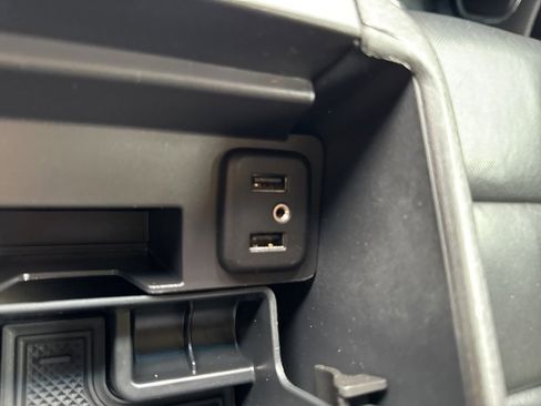 Used 2016 GMC Yukon XL SLT w/ Open Road Package image 33