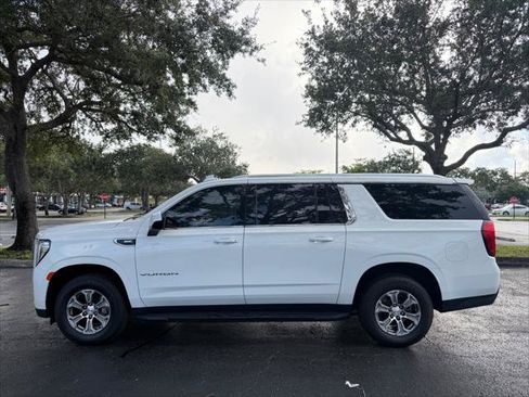 Used 2023 GMC Yukon XL SLE w/ Max Trailering Package AWD/4WD image 3