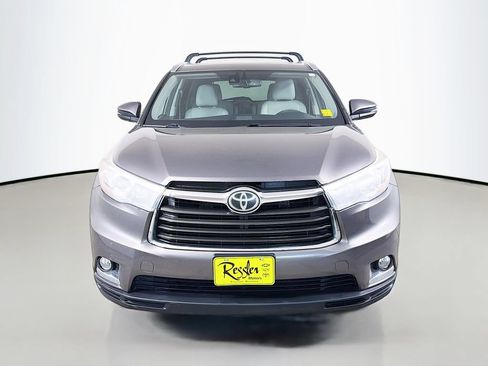 Used 2014 Toyota Highlander Limited w/ Driver Technology Package AWD/4WD image 2