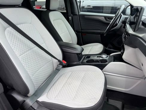 Certified 2023 Ford Escape Active w/ Tech Pack #1 AWD/4WD image 16