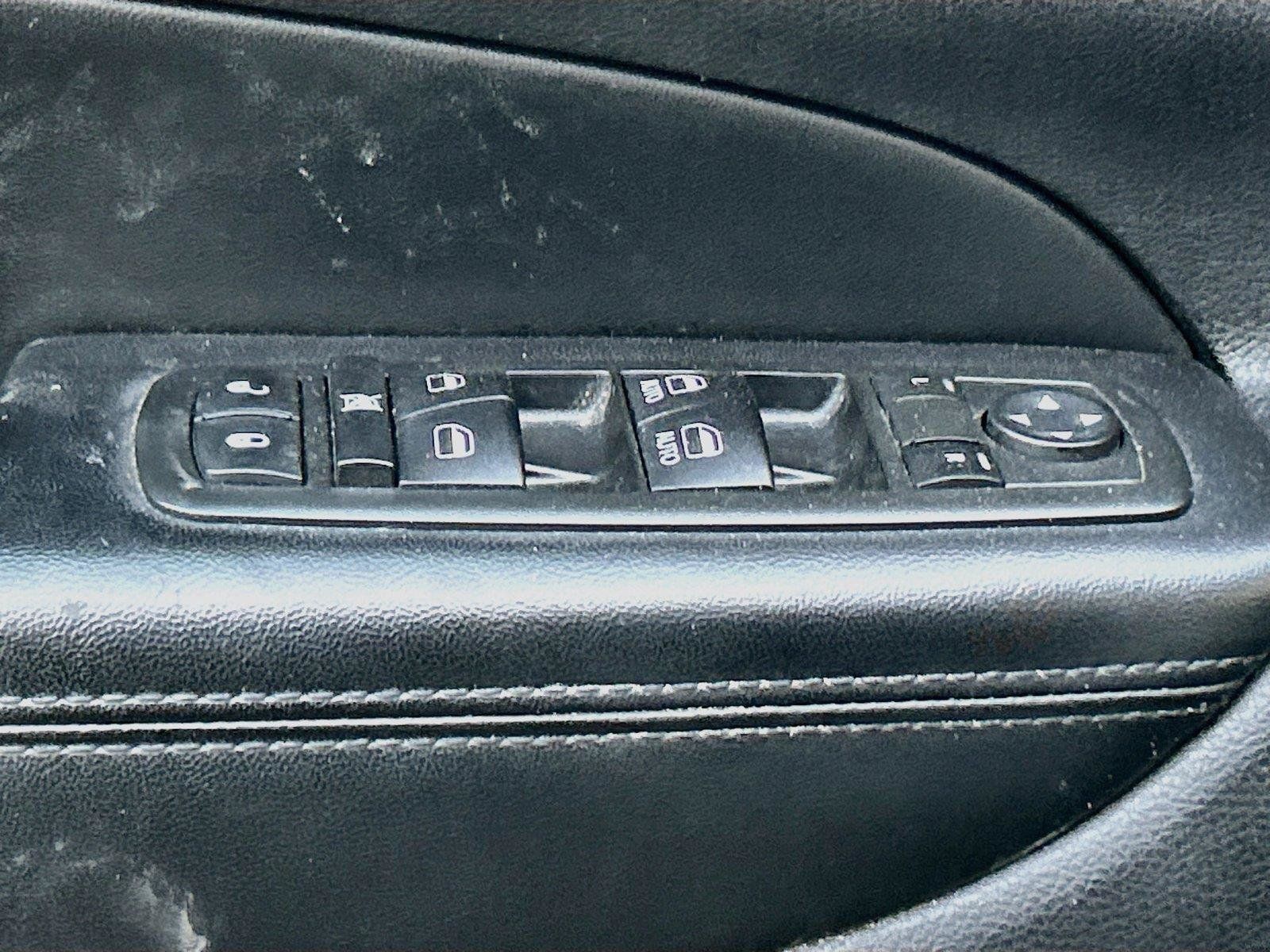 Used 2013 Jeep Grand Cherokee Laredo AWD/4WD image 24