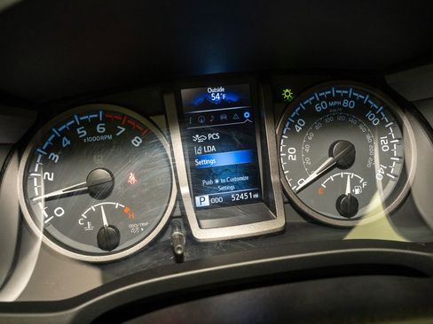 Certified 2020 Toyota Tacoma TRD Sport w/ TRD Premium Sport Package image 16