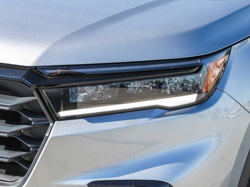 Used 2025 Honda Pilot Sport image 5