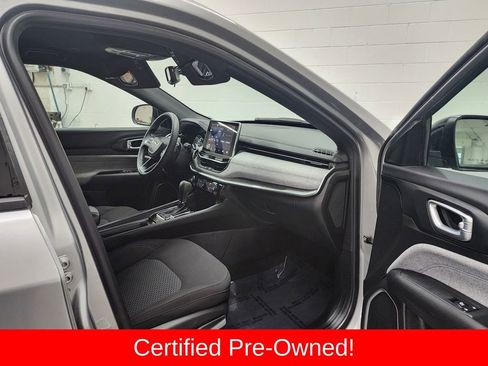 Certified 2023 Jeep Compass Sport image 34