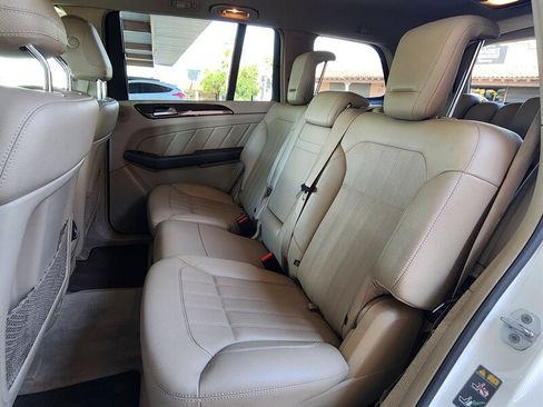 Used 2015 Mercedes-Benz GL 450 4MATIC w/ Lighting Package image 87