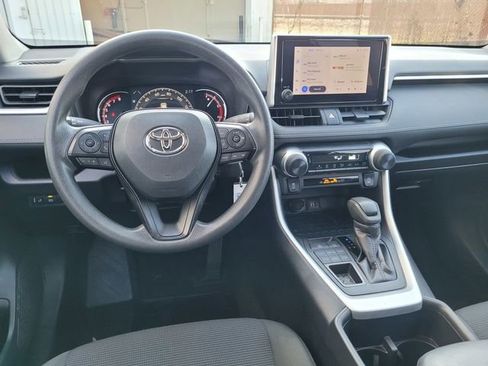 Used 2024 Toyota RAV4 LE image 19
