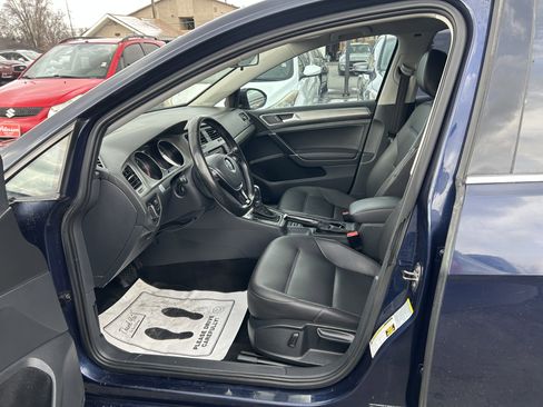 Used 2015 Volkswagen Golf TDI S image 13