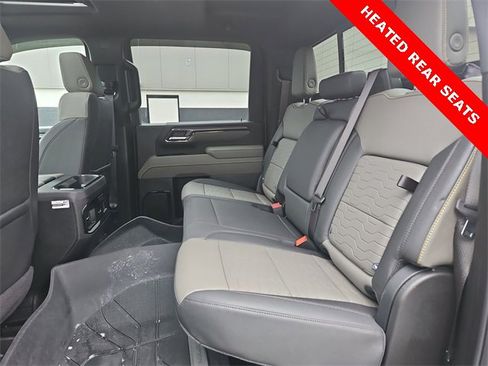 Used 2025 Chevrolet Silverado 2500 ZR2 w/ Technology Package image 26