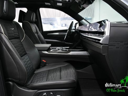 Used 2026 Cadillac Escalade V w/ LPO, ONYX Package image 64