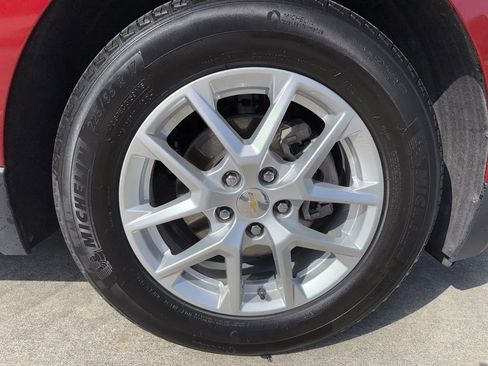 Used 2024 Chevrolet Equinox LT image 38