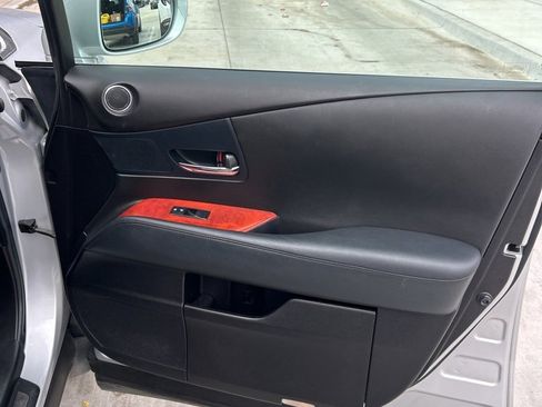 Used 2010 Lexus RX 350 2WD image 17