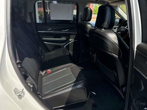 Used 2022 Jeep Grand Cherokee Limited 4xe w/ Luxury Tech Group II image 38