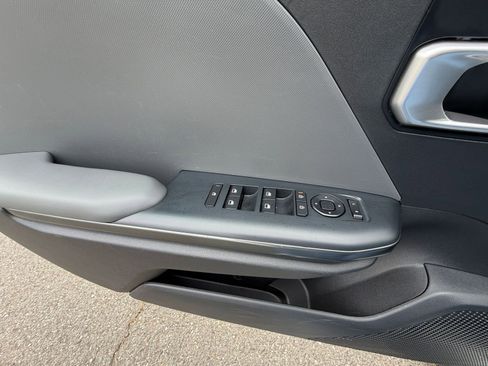 Used 2025 Kia K4 FWD image 18