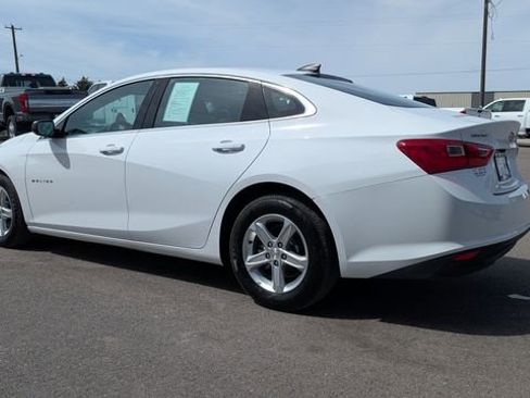 Used 2025 Chevrolet Malibu LS FWD image 12