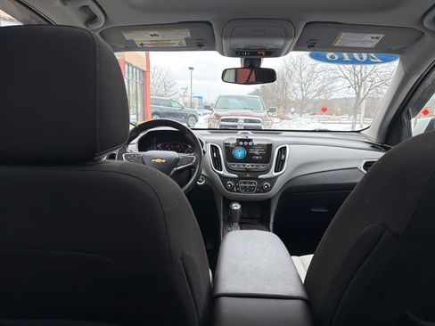 Used 2018 Chevrolet Equinox LT w/ Sun & Infotainment Package image 36