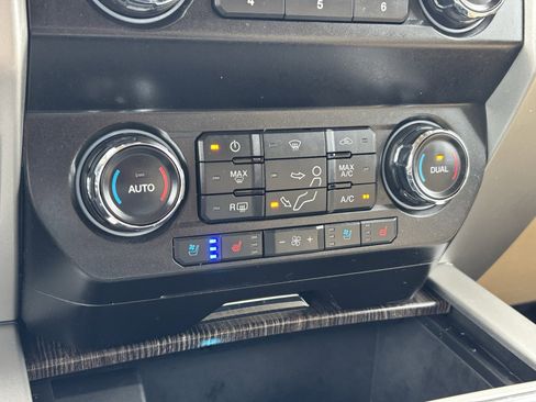 Used 2020 Ford F250 Lariat image 24