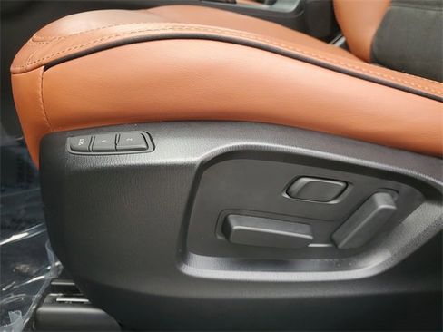 Certified 2025 MAZDA CX-5 Carbon Edition image 19