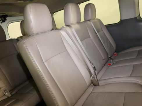 Used 2021 Nissan NV 3500 SL image 12