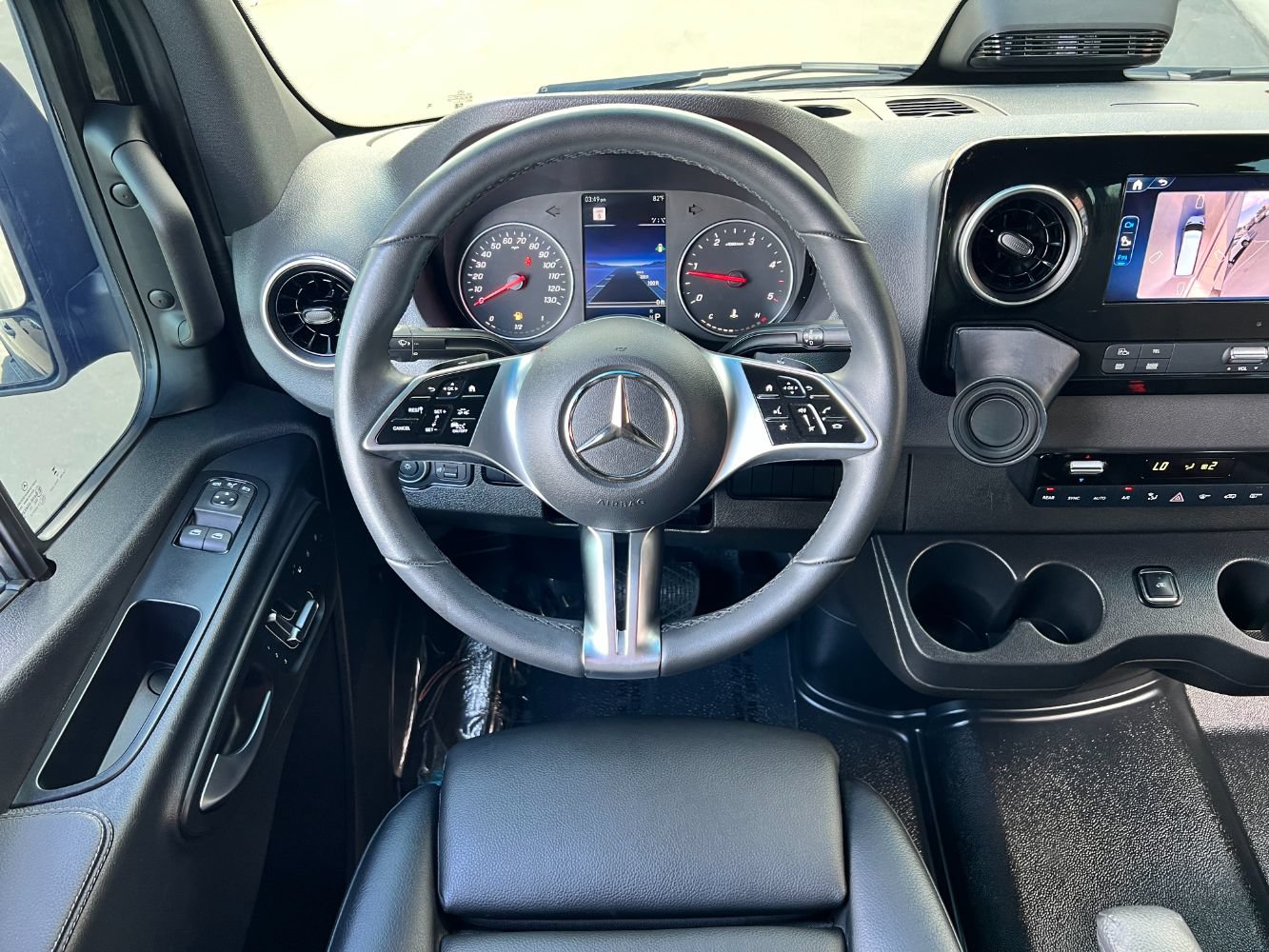 Used 2025 Mercedes-Benz Sprinter 2500 image 13