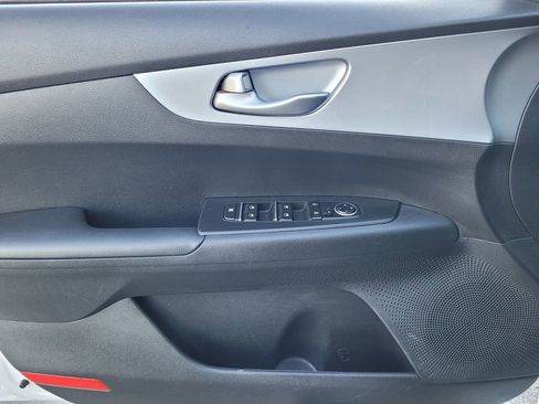 Used 2023 Kia Forte LXS w/ LXS Technology Package image 22