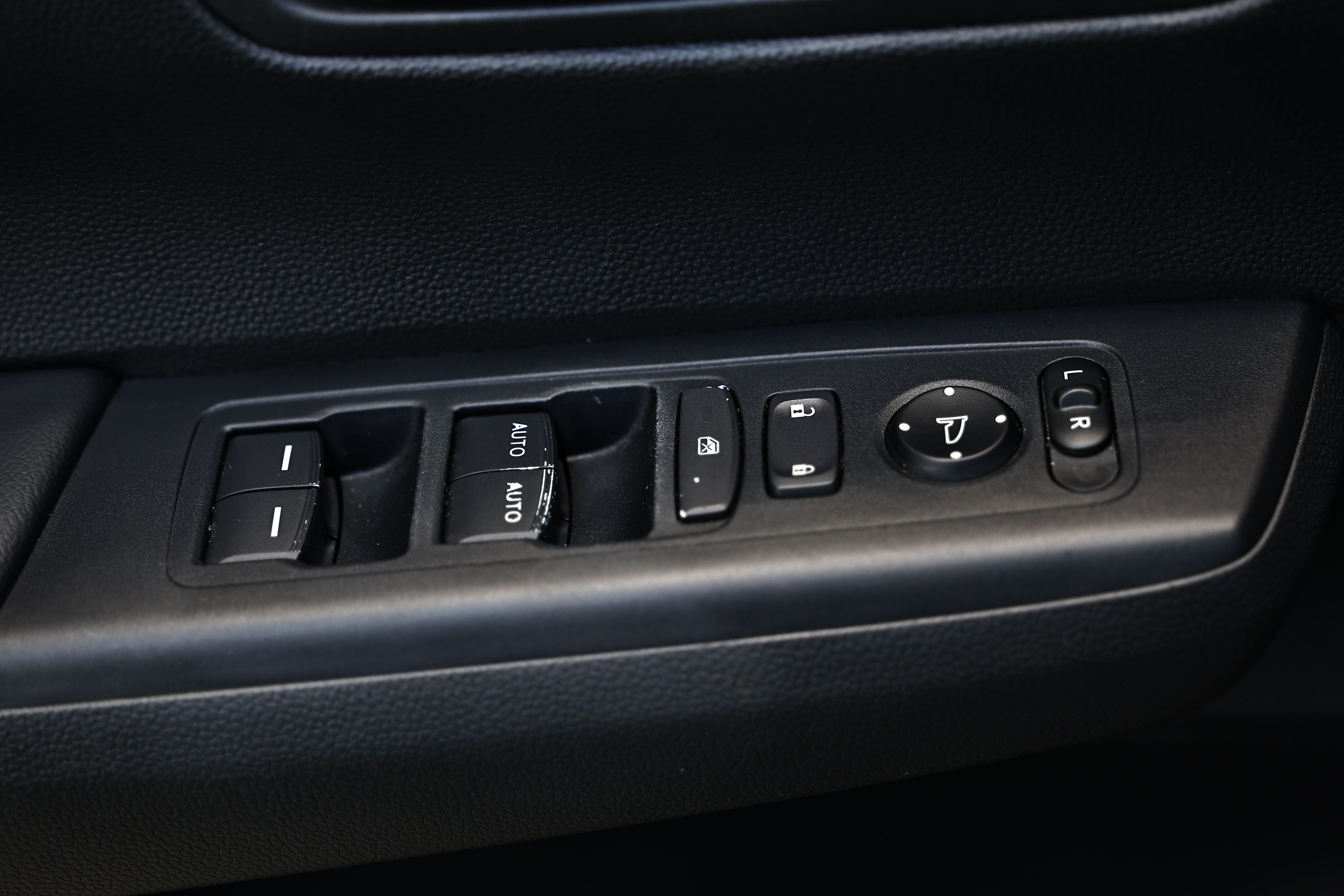 Used 2023 Honda CR-V Sport image 16