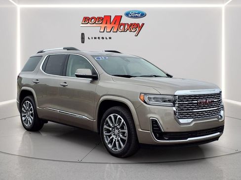 Used 2023 GMC Acadia Denali w/ Denali Ultimate Package AWD/4WD image 3