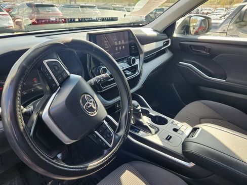 Used 2023 Toyota Highlander L image 14