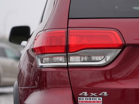 Used 2014 Jeep Grand Cherokee Limited image 11