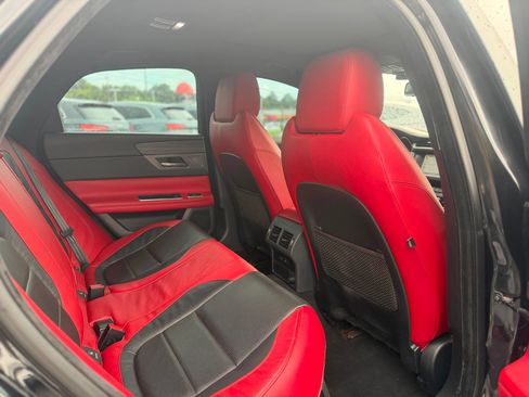 Used 2016 Jaguar XF S RWD image 23