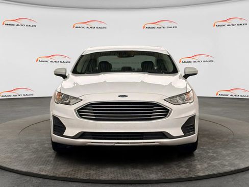 Used 2020 Ford Fusion SE FWD image 3