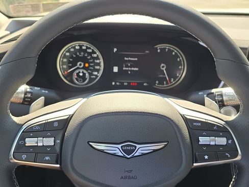 New 2025 Genesis G70 2.5T image 11