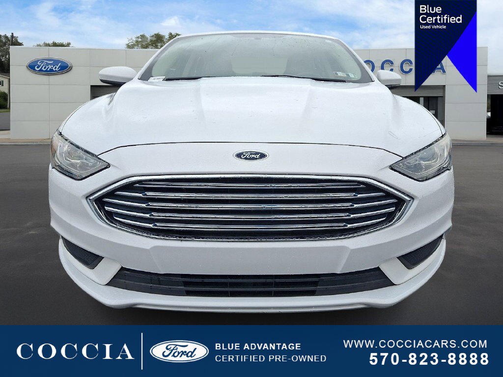 Certified 2018 Ford Fusion SE w/ Fusion SE Technology Package FWD image 2