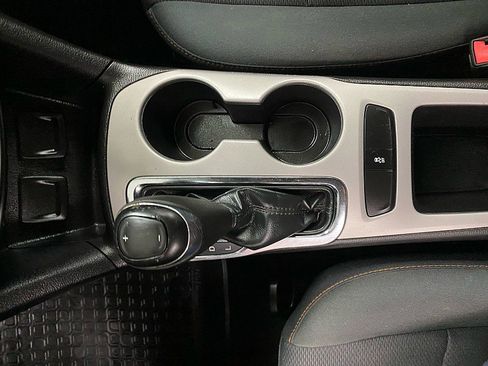 Used 2017 Chevrolet Cruze LS image 20