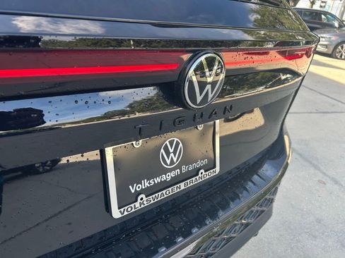 New 2026 Volkswagen Tiguan SE R-Line FWD image 30