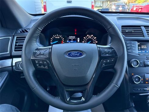 Used 2019 Ford Explorer XLT w/ Class III Trailer Tow Package image 17