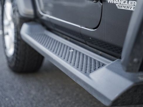 Used 2020 Jeep Wrangler Sport image 16