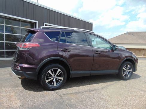 Used 2016 Toyota RAV4 XLE AWD/4WD image 9