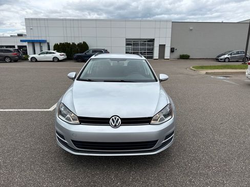 Used 2016 Volkswagen Golf S FWD image 3