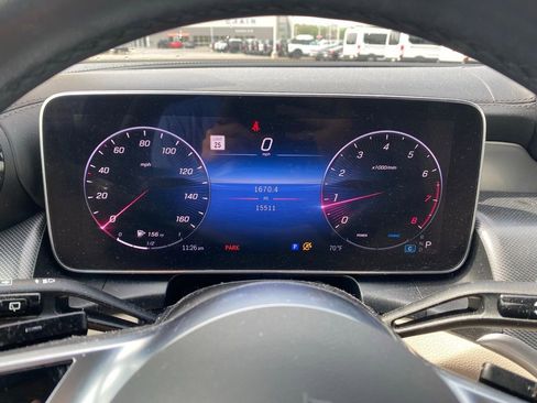 Used 2024 Mercedes-Benz GLC 300 image 19