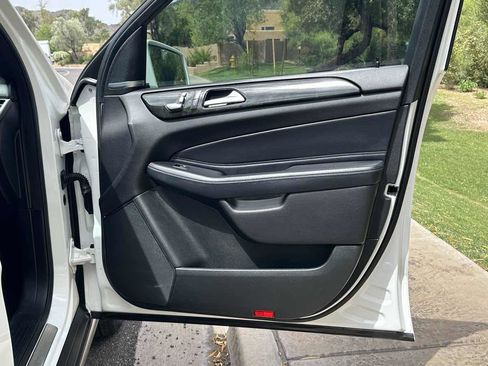 Used 2018 Mercedes-Benz GLE 350 w/ Premium 1 Package image 40