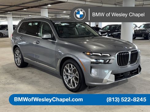 Used 2024 BMW X7 xDrive40i AWD/4WD image 1