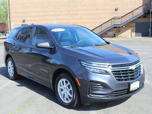Used 2022 Chevrolet Equinox LS image 1