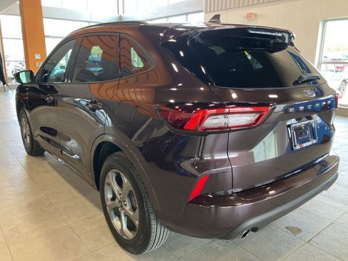 Used 2023 Ford Escape ST-Line Select AWD/4WD image 7