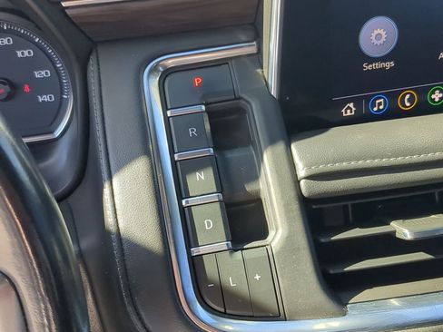 Used 2021 Chevrolet Tahoe LT image 19