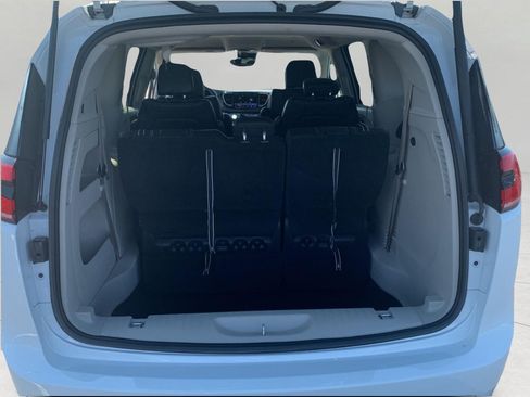 Used 2022 Chrysler Pacifica Touring-L FWD image 26