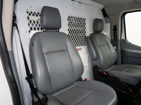 Used 2017 Ford Transit 250 130 Low Roof image 21