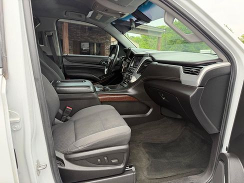Used 2015 GMC Yukon SLE AWD/4WD image 13