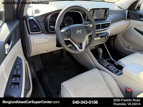 Used 2019 Hyundai Tucson SE image 14