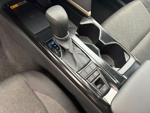 Used 2025 Toyota Camry LE image 41