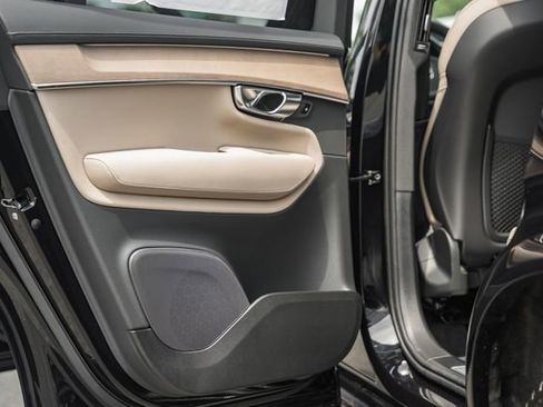 New 2026 Volvo XC90 B6 Plus w/ Protection Package Premier AWD/4WD image 39